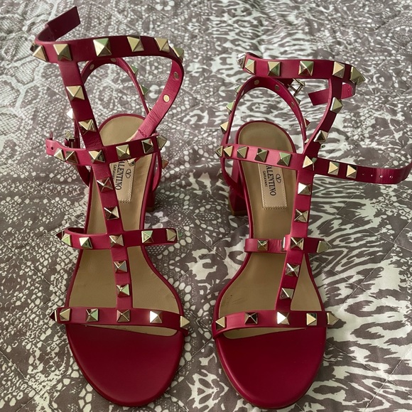 Valentino Rockstud Heels - Picture 1 of 3